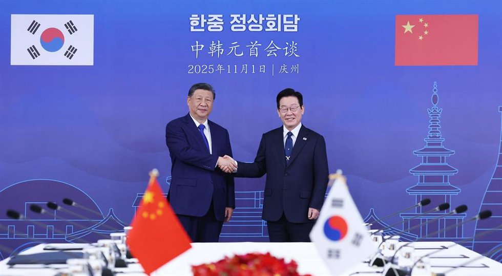 Archivo - Xi Jinping y Lee Jae Myung 