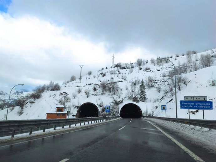 Archivo - Autopista del Huerna.