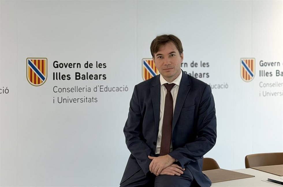 El director general de Universidades, Investigación y Enseñanzas Artísticas, Sebasti Massanet