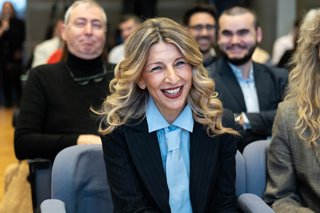 La vicepresidenta segunda y ministra de Trabajo y Economía Social, Yolanda Díaz, durante una rueda de prensa, en el Ministerio de Trabajo y Economía Social, a 19 de diciembre de 2025, en Madrid (España). Díaz ha presentado la nueva herramienta para dar ma