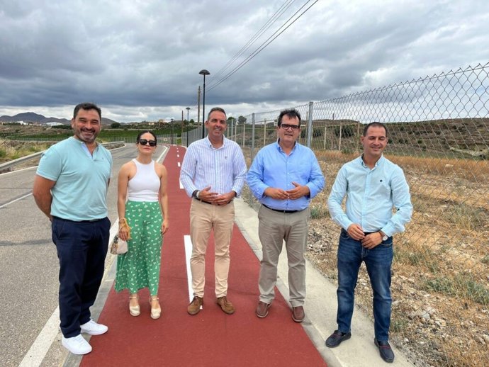 Representantes institucionales durante una visita a Antas (Almería), uno de los municipios beneficiados.