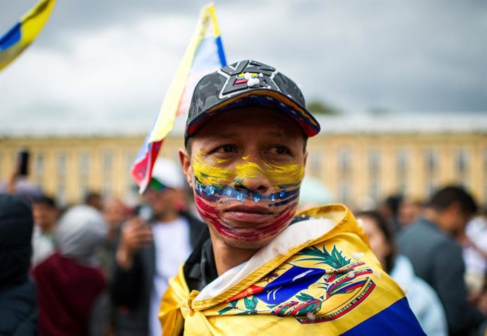 Venezolanos residentes en Colombia celebran la intervención de Estados Unidos en Venezuela