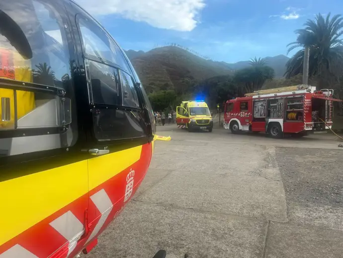 Ambulancia y helicóptero del SUC