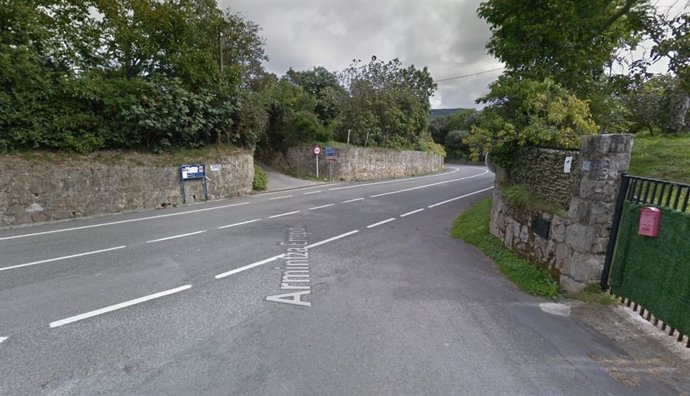 Archivo - Tramo de la carretera foral BI-3151 entre Gorliz y Lemoiz