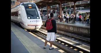 Detenido en Valladolid un tren de Madrid a Santander por acumulación de hielo en los rodales