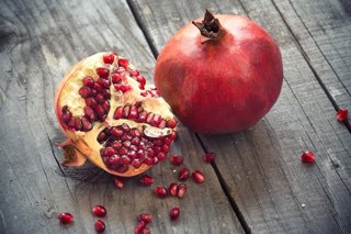 Archivo - Juicy pomegranates