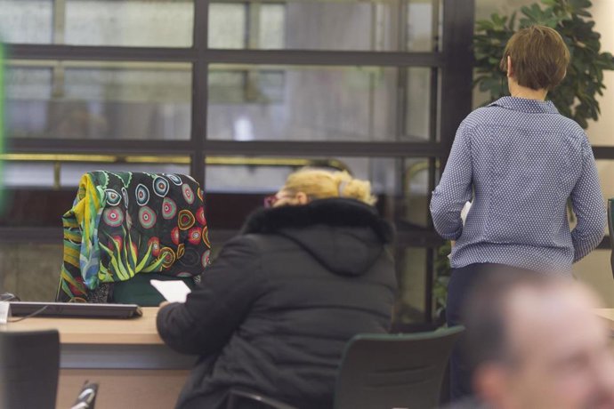 Archivo - Imagen de archivo de una oficina de la Seguridad Social,