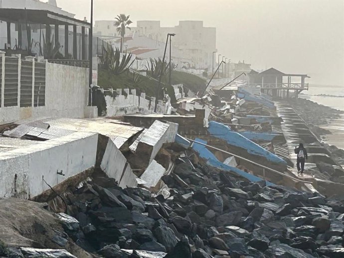 Destrozos en Matalascañas por la borrasca Francis.