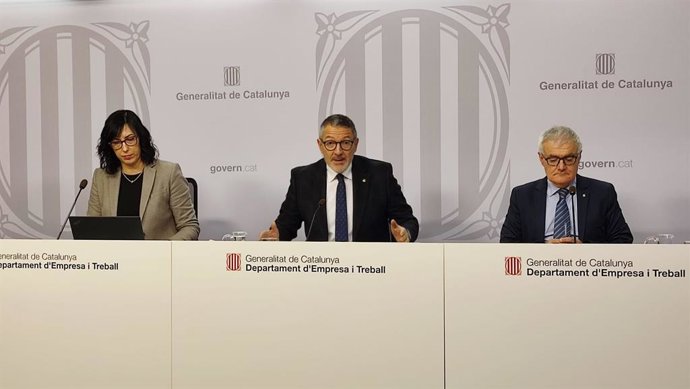 El conseller d'Empresa i Treball de la Generalitat, Miquel Sàmper, durant la roda de premsa