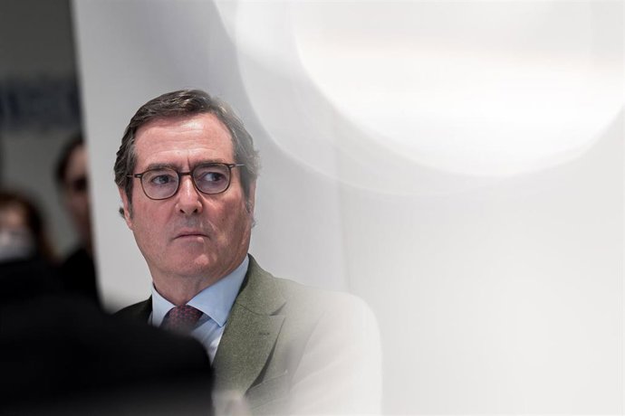 Archivo - El presidente de la CEOE, Antonio Garamendi