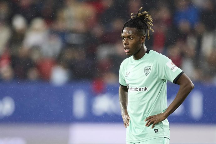 Nico Williams of Athletic Club looks on during the LaLiga EA Sports match between CA Osasuna and Athletic Club at El Sadar on January 3, 2026, in Pamplona, Spain.