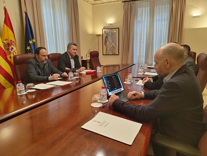 Reunió de Vicente Martínez Mus amb representants d'ASCER