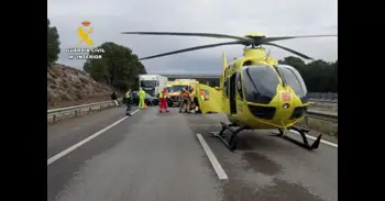Herida grave una niña de 13 años en un accidente que obliga a cortar la AP2 en La Almolda (Zaragoza)
