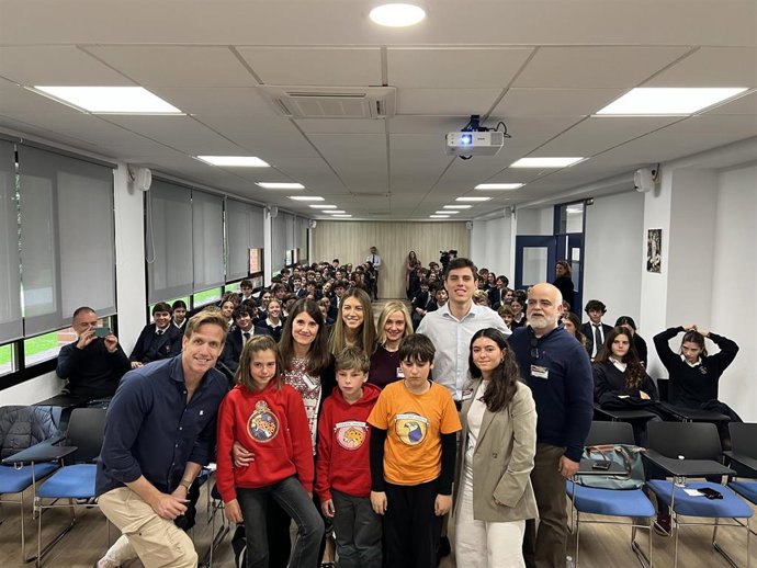 "Explora Tu Futuro 2.0" En El Colegio Everest (Madrid)