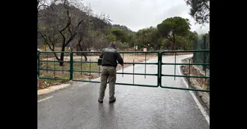 Cierran los accesos a Sierra Espuña para evitar el colapso del tráfico y el riesgo de accidentes por la nieve