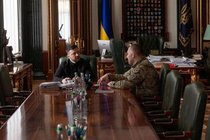 El presidente de Ucrania, Volodimir Zelenski, y el jefe del SBU, Vasil Maliuk