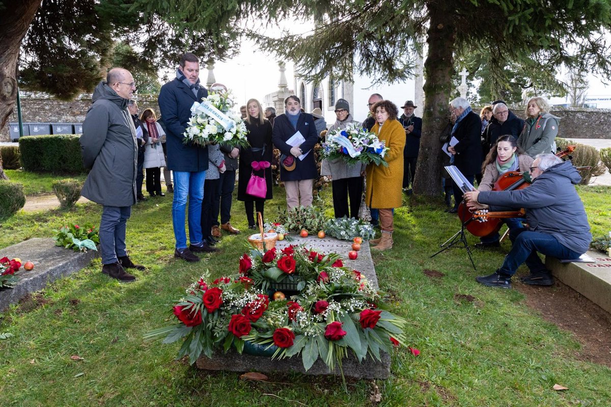 Un acto en Santiago honra a Díaz Pardo y Valle-Inclán, referentes irrepetibles para Galicia