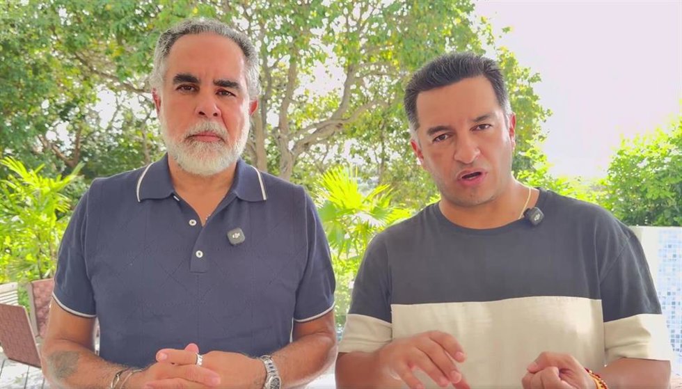 Los ministros colombianos de Interior, Armando Benedetti, y de Justicia, Andrés Idárraga, realizan una declaración conjunta