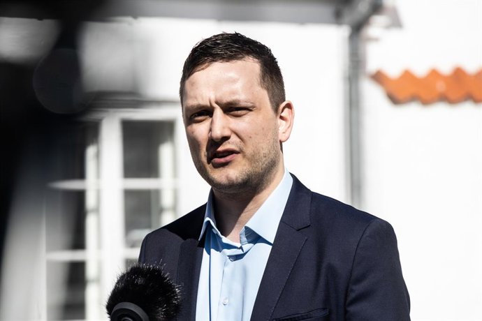 Archivo - April 27, 2025, Kongens Lyngby, Denmark: Prime Minister of Greenland Jens-Frederik Nielsen speaks during a joint doorstep with Prime MinisterÂ Mette Frederiksen at Marienborg. Jens-Frederik Nielsen visits on 26 to 28 April and on Monday 28 April