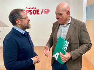 Archivo - Los socialistas Gerardo Sánchez y Juanjo Ibáñez.