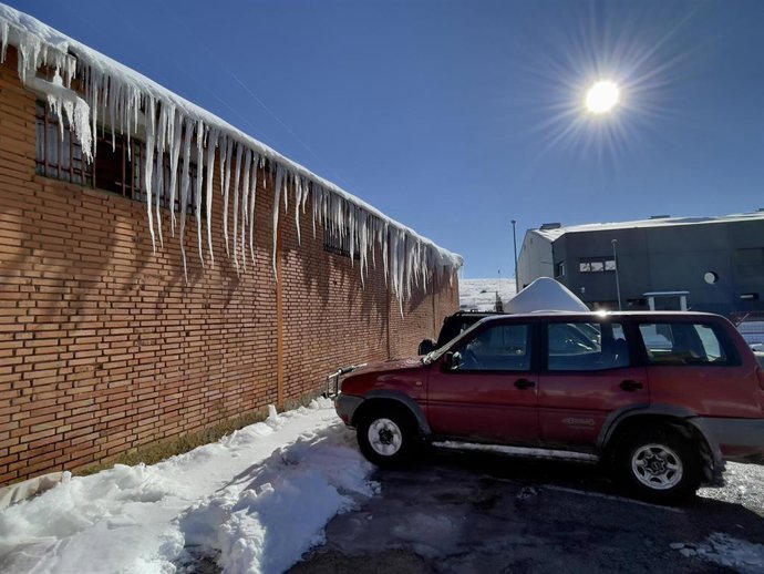 Archivo - Molina de Aragón vuelve a desplomar el mercurio al amanecer. Foto de archivo.