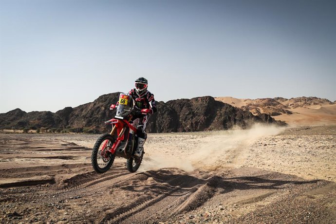 68 SCHAREINA Tosha (esp), Monster Energy Honda HRC, Honda, Rally GP, FIM W2RC, action during the Stage 2 of the Dakar 2026, on January 5, 2026 between Yanbu and Al-Ula, Saudi Arabia - Photo Frederic LE FLOC'H / DPPI