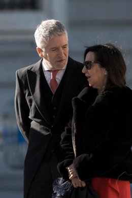 La ministra de Defensa, Margarita Robles y el ministro de Interior, Fernando Grande Marlaska, durante la Pascua Militar, en el Palacio Real, a 6 de enero de 2026, en Madrid (España).
