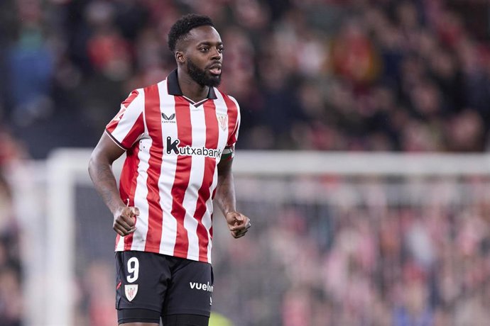 El jugador del Athletic Club Iñaki Williams, ante el RCD Espanyol.