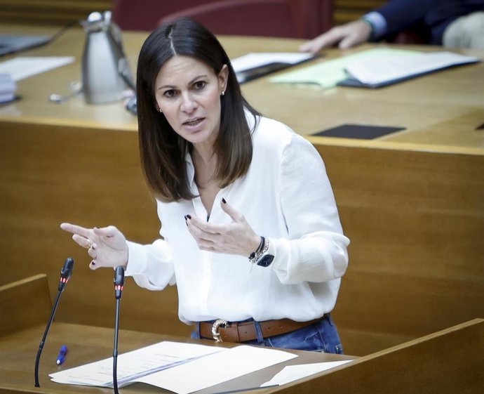 Archivo - La portavoz de Educación del Grupo Popular en Les Corts, Beatriz Gascó  