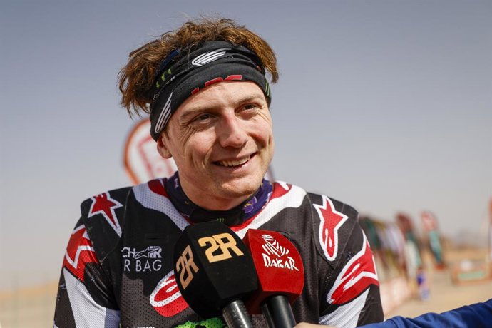 SCHAREINA Tosha (esp), Monster Energy Honda HRC, Honda, Rally GP, FIM W2RC, portrait during the Stage 2 of the Dakar 2026, on January 5, 2026 between Yanbu and Al-Ula, Saudi Arabia - Photo Julien Delfosse / DPPI