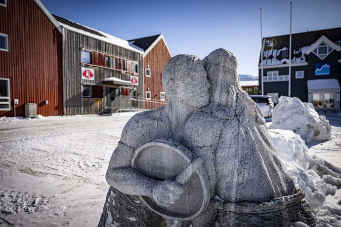 Archivo - 30 de março de 2025, Nuuk, GRONELÂNDIA: O Tribunal Superior da Groenlândia, o Landsret da Gronelândia (Kalaallit Nunaanni Eqqartuussiviit) e o Sermersooq Kredsret em Nuuk, no final de março de 2025. Foto: Johan Nilsson / TT / Código 50090