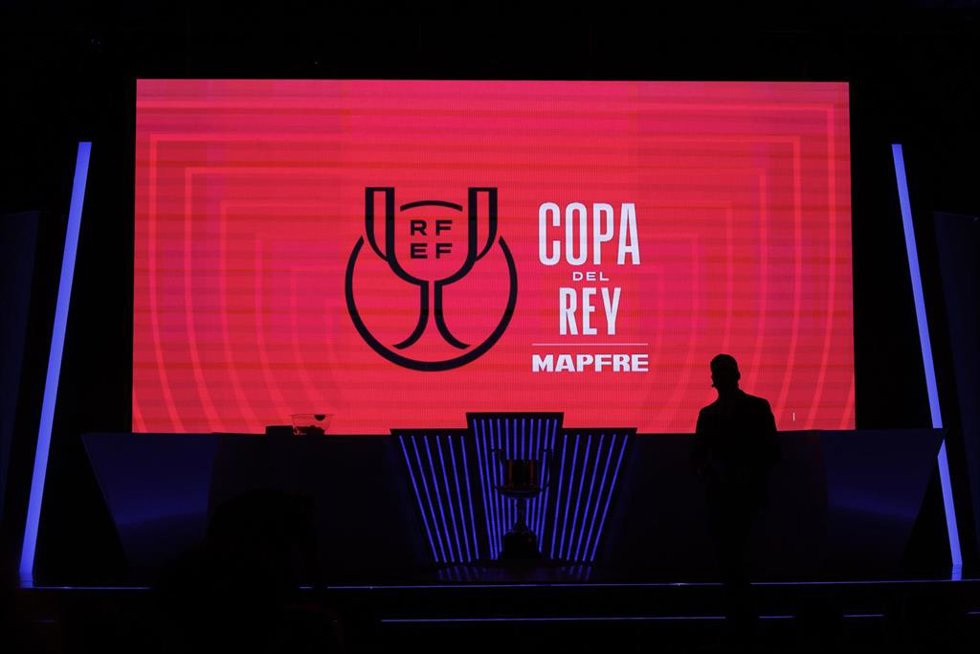 Archivo - Imagen de un sorteo de la Copa del Rey en la Ciudad del Fútbol de Las Rozas