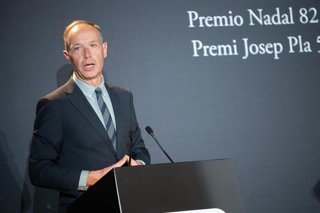 El filósofo Francesc Torralba interviene tras ganar el Premi Josep Pla con 'Anatomia de l'esperança' durante la ceremonia del 82º Premio Nadal de novela y el 58º Premi Josep Pla de prosa en catalán, en el Hotel Palace, a 6 de enero de 2026, en Barcelona