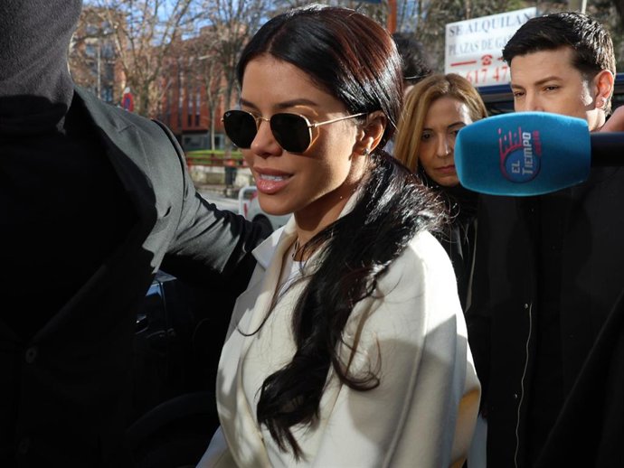 Giorgina Uzcategui a su llegada al juzgado este 7 de enero de 2026 para verse las caras con Ilia Topuria tras su separación
