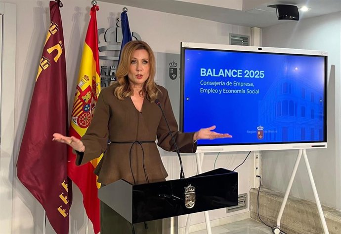 La Consejera De Empresa, Empleo Y Economía Social, Marisa López Aragón, Durante La Comparecencia