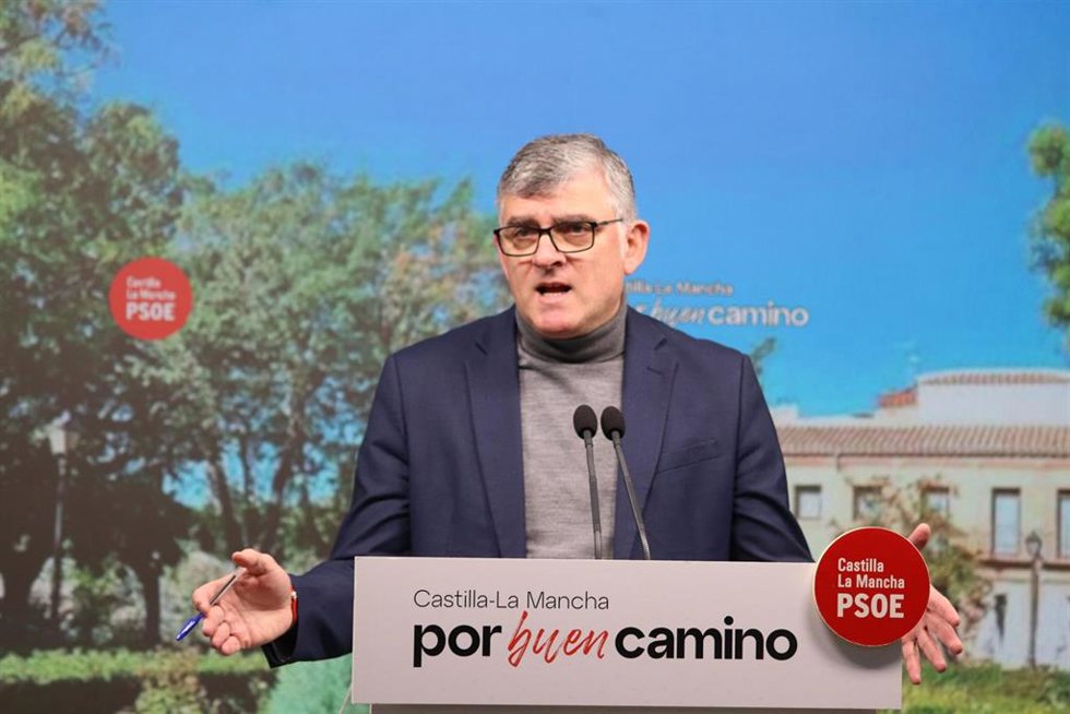 El presidente del Grupo Socialista en las Cortes de Castilla-La Mancha, Ángel Tomás Godoy