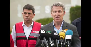 La jueza de la dana une a la causa los mensajes que mandó Feijóo a Mazón el 29-O