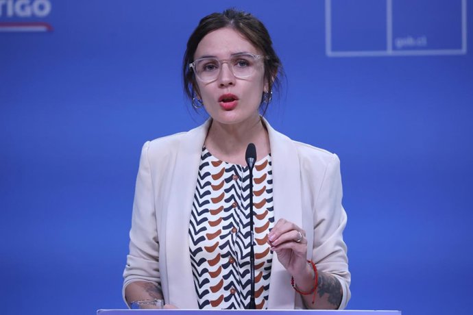 Santiago 5 de enero 2026. Camila Vallejo realiza un punto de prensa en el set de TV del Palacio de La Moneda Dragomir Yankovic/Aton Chile