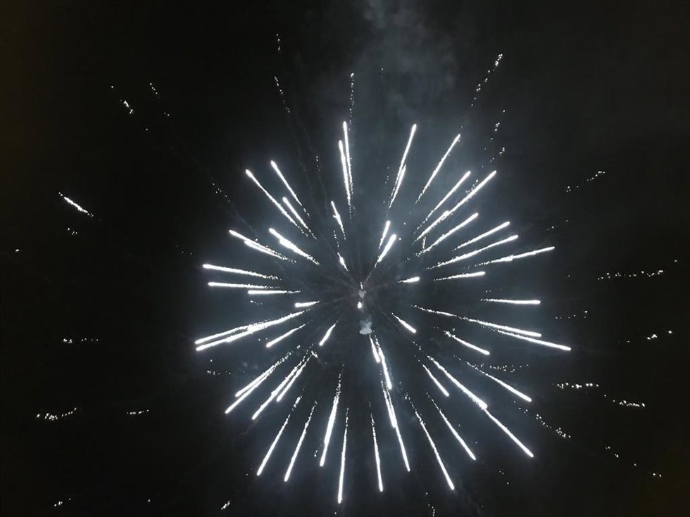 Archivo - Fuegos artificiales