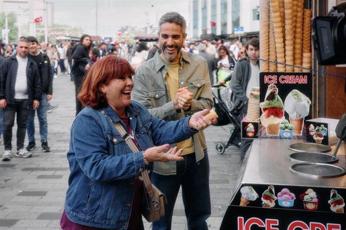 Archivo - Roberto Leal, contra el edadismo en 'Nos vamos de madre': "Tiene 70 años y va a servir de ejemplo para muchos"