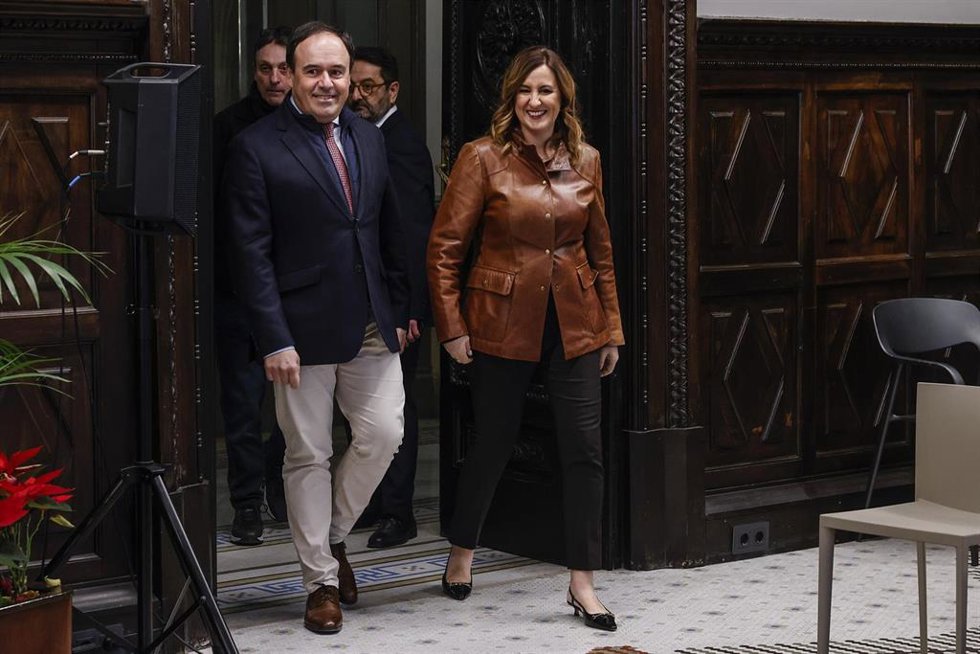 El president de la Generalitat Valenciana, Juanfran Pérez Llorca, realiza una visita institucional al Ayuntamiento de Valncia y se reúne con su alcaldesa, María José Catalá