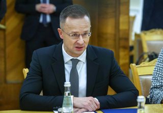 El ministro húngaro de Exteriores, Peter Szijjarto, durante una cita con su homólogo ruso, Sergei Lavrov, en Moscú.