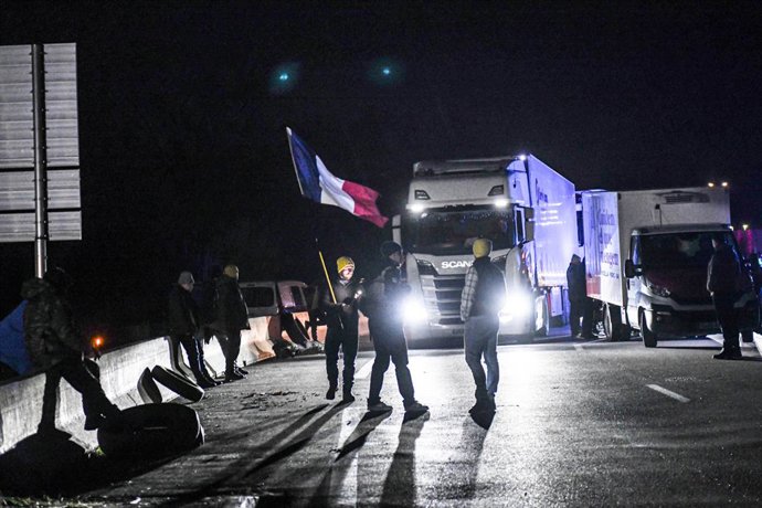 Camperols francesos tallen l'A9 al sud de Perpignan (França) aquest dijous al matí
