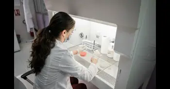 Sanidad refuerza la investigación en mieloma múltiple, ELA y Alzheimer con dos millones para contratar a doctores junior