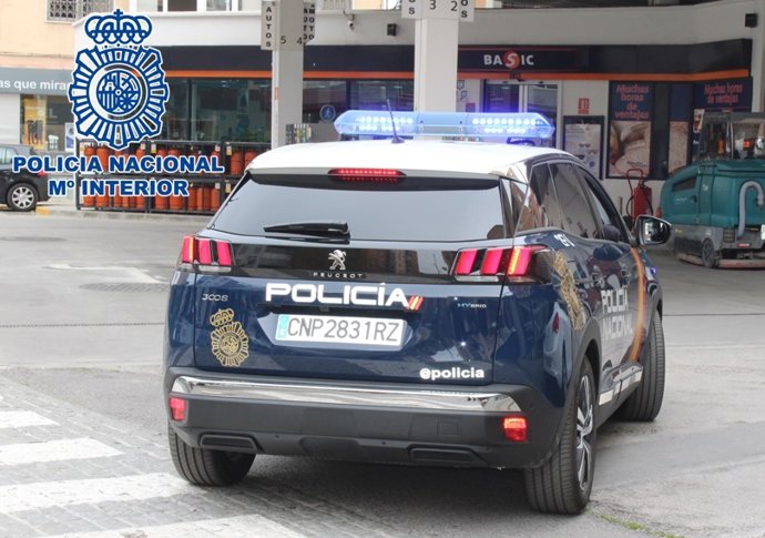 Archivo - Coche patrulla de Policía Nacional 