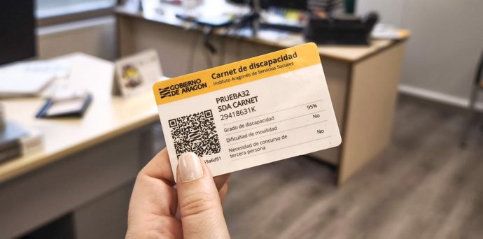 Archivo - El carnet que acredita el reconocimiento de discapacidad tiene una versión física y también digital.