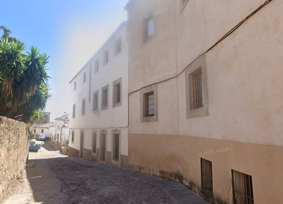 Edificio de las Trinitarias de Cáceres, donde se ubica el Centro de Emergencia Social para personas sin hogar