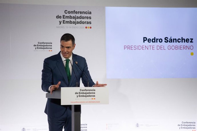 Archivo - El presidente del Gobierno, Pedro Sánchez, interviene en la sesión de alto nivel de la IX Conferencia de Embajadores, en la sede del Ministerio de Asuntos Exteriores, Unión Europea y Cooperación, a 14 de enero de 2024, en Madrid (España). La IX 