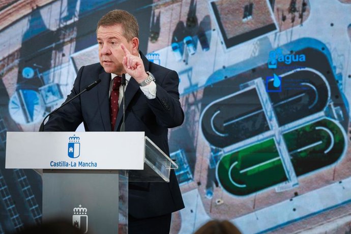 El presidente de Castilla-La Mancha, Emiliano García-Page, inaugura, en Villanueva de Alcardete (Toledo), la nueva Estación Depuradora de Aguas Residuales (EDAR).