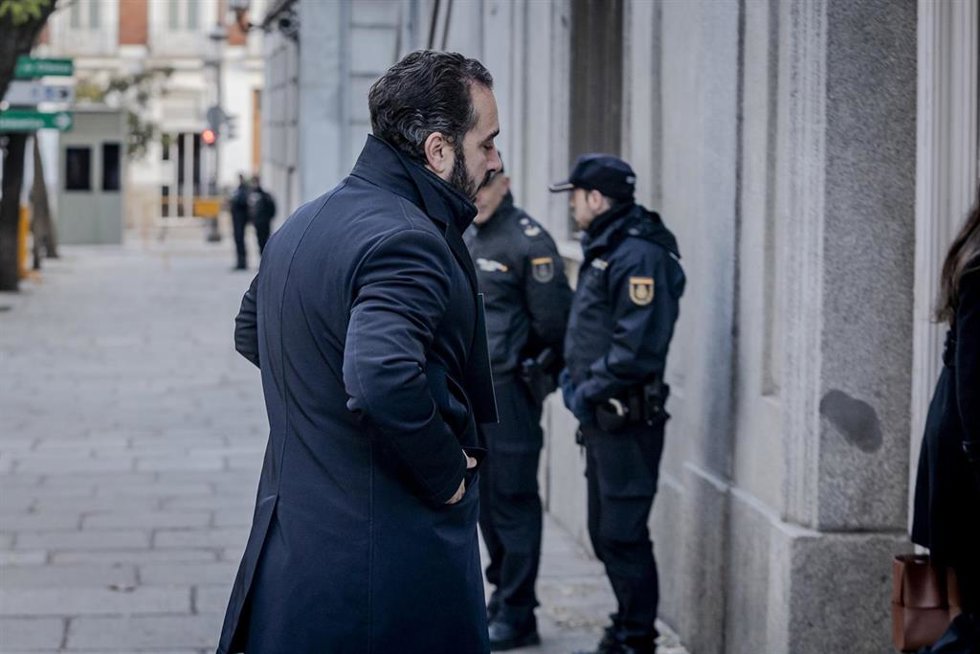 Archivo - El empresario Víctor de Aldama a su llegada a declarar ante el Tribunal Supremo, a 16 de diciembre de 2024, en Madrid (España).
